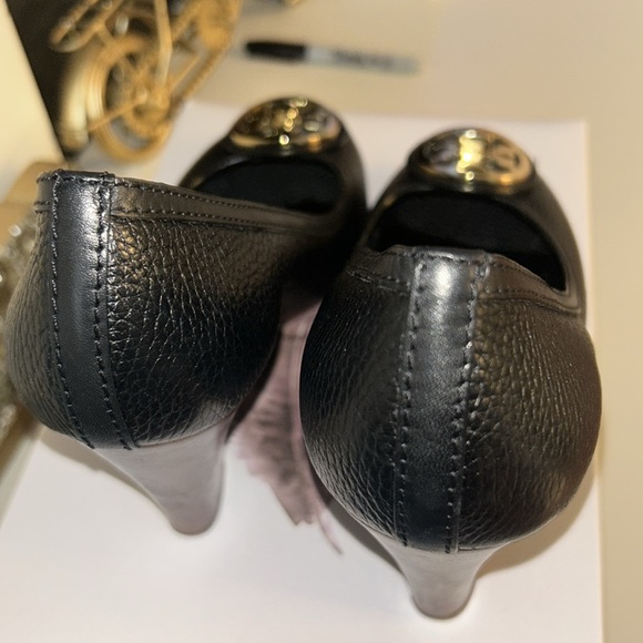 Tory Burch Black Peep Toe Pumps - Picture 6 of 11